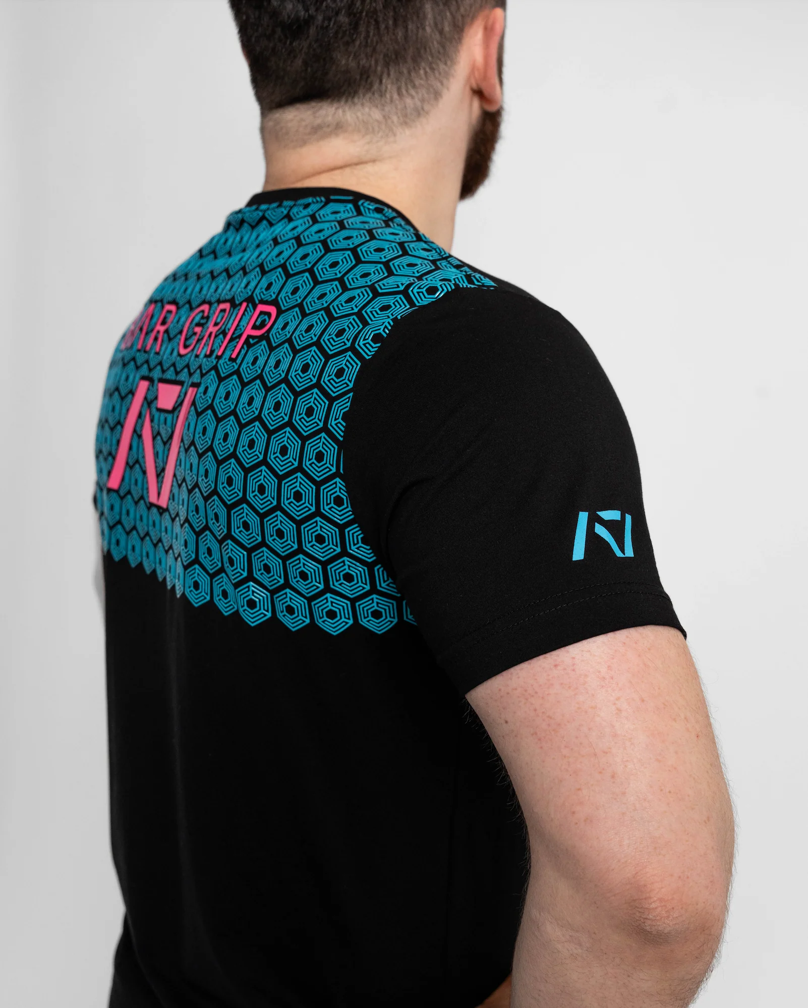 High Vibes True-Fit Bar Grip Men's Shirt - Image 4