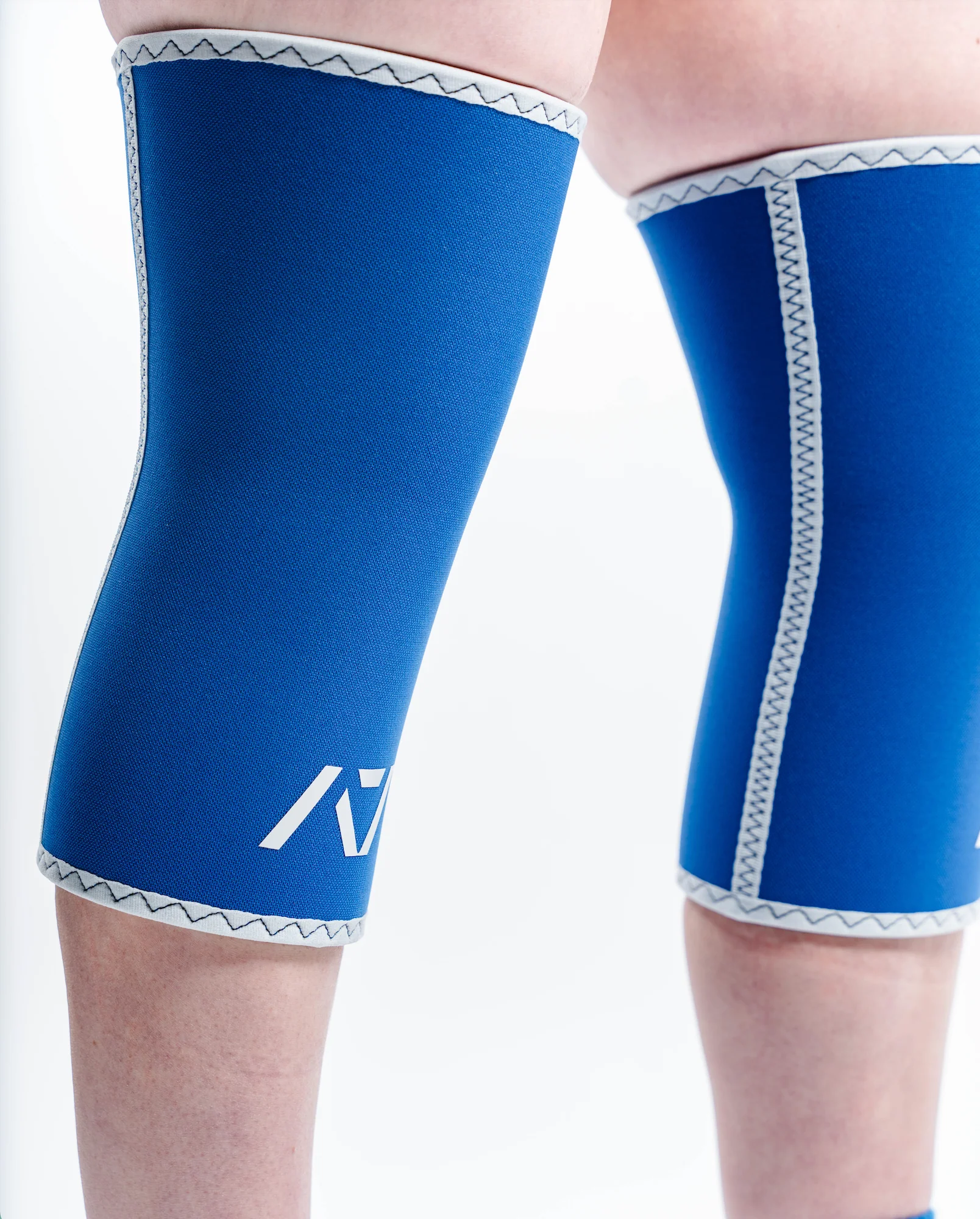 Hourglass Knee Sleeves - IPF Approved - Cyanite - Image 4