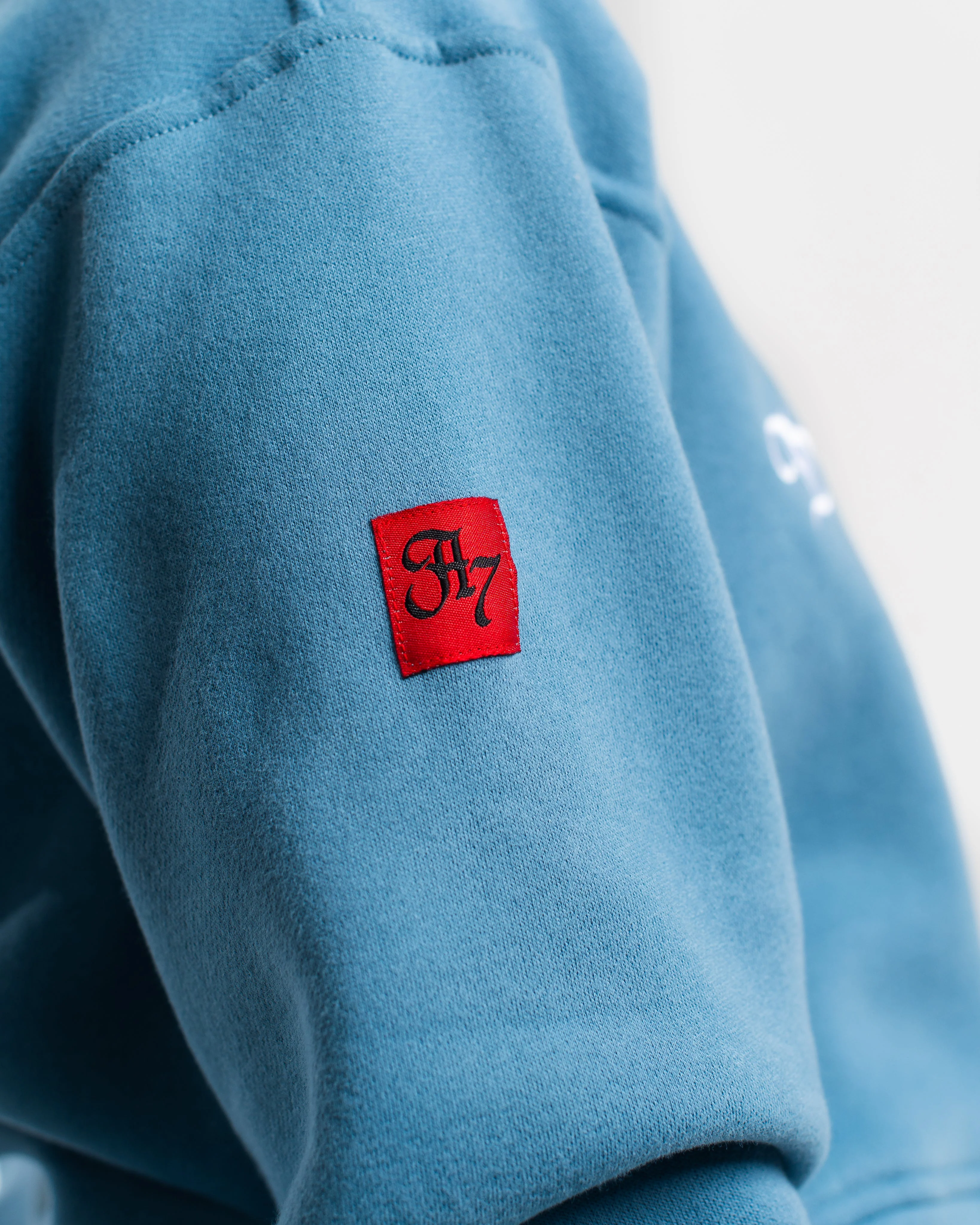 Script Oversized Non Bar Grip Crew - Slate Blue - Image 7