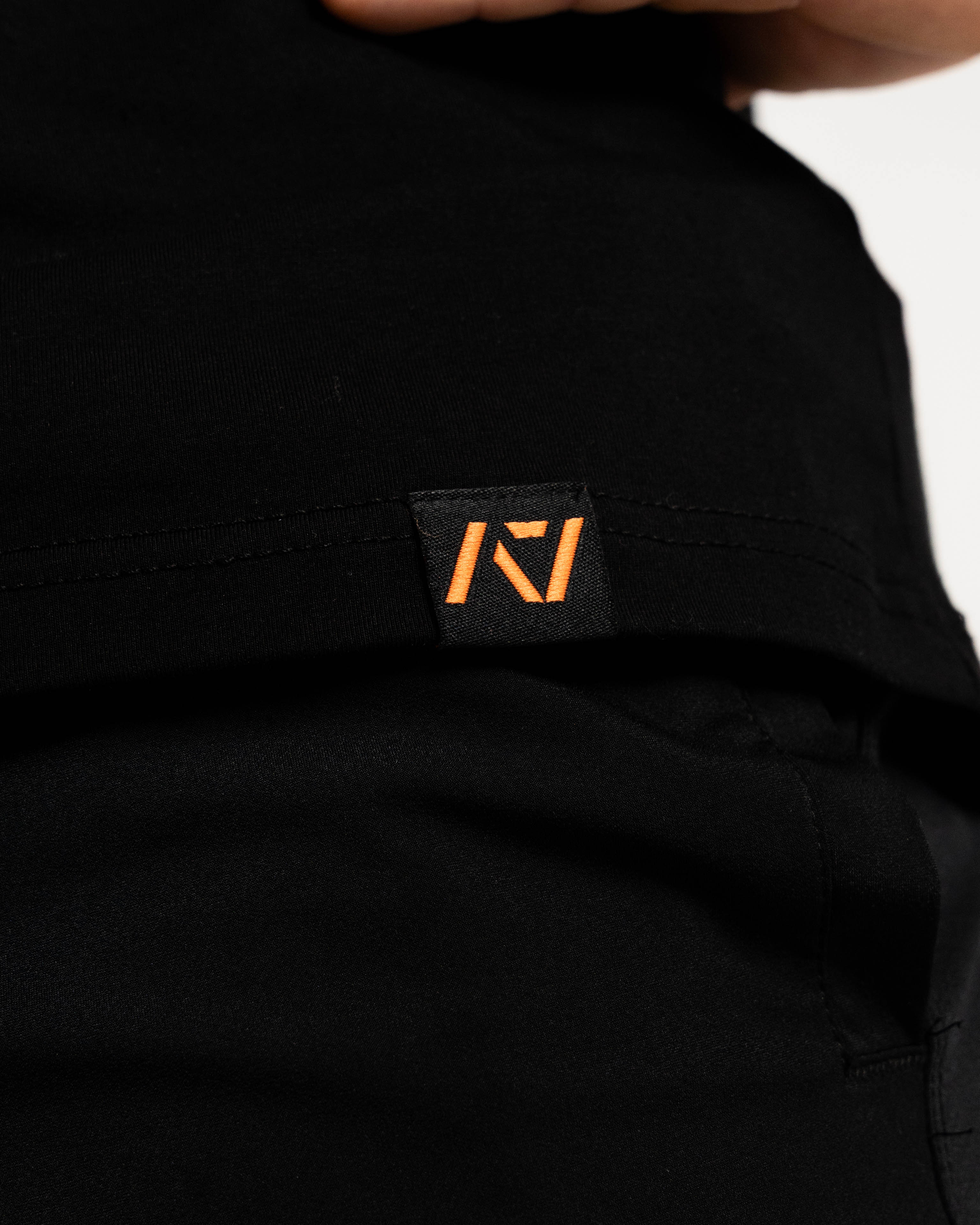 Stronger Than Before True-Fit Bar Grip Men's Shirt - Orange/Black - Image 3